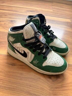 Jordan Kids Green White & Black Mid-Top Sneakers